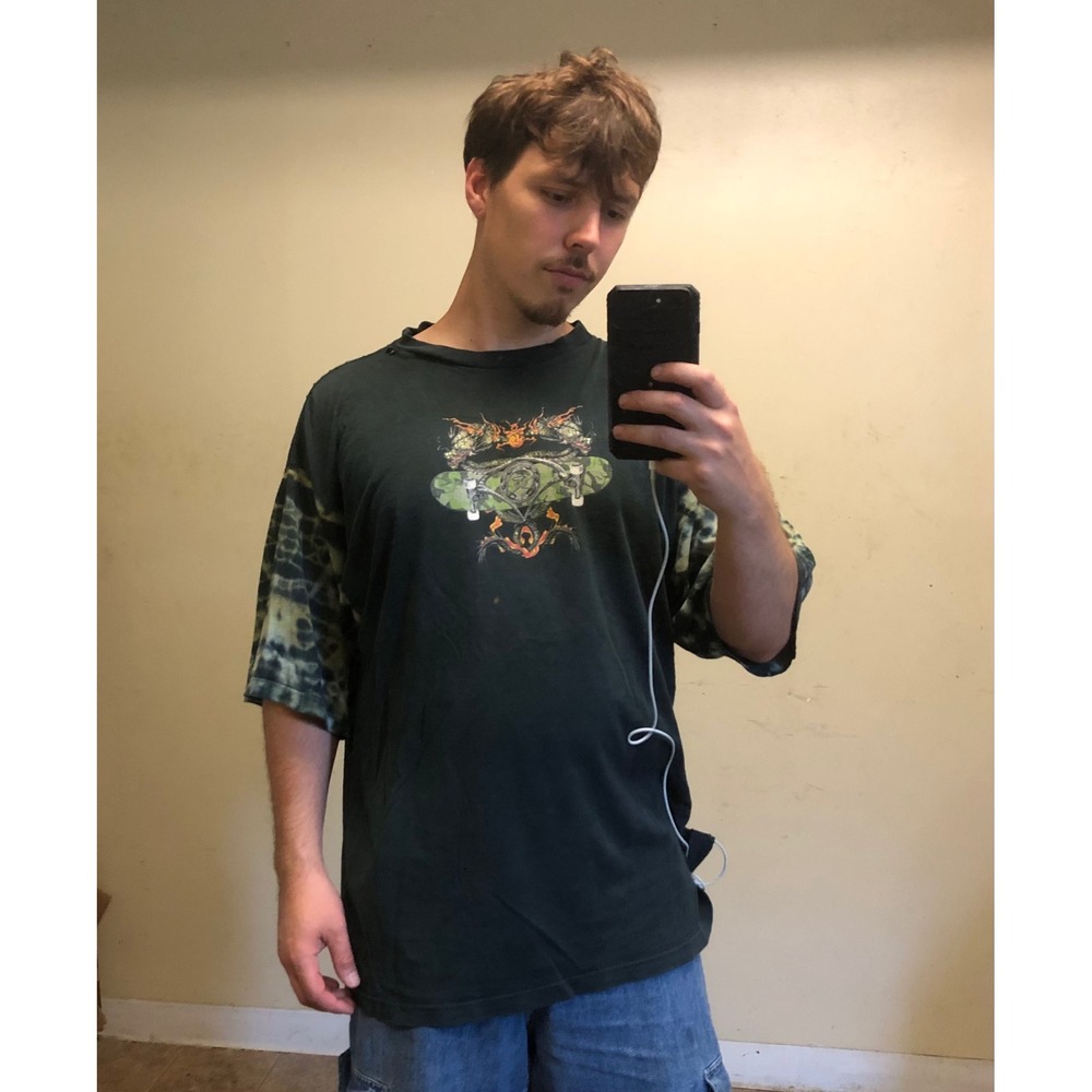 VTG‎  Dragon Skateboard Graphic Tee Tie Dye Sleeve Black Oversized Distressed2XL